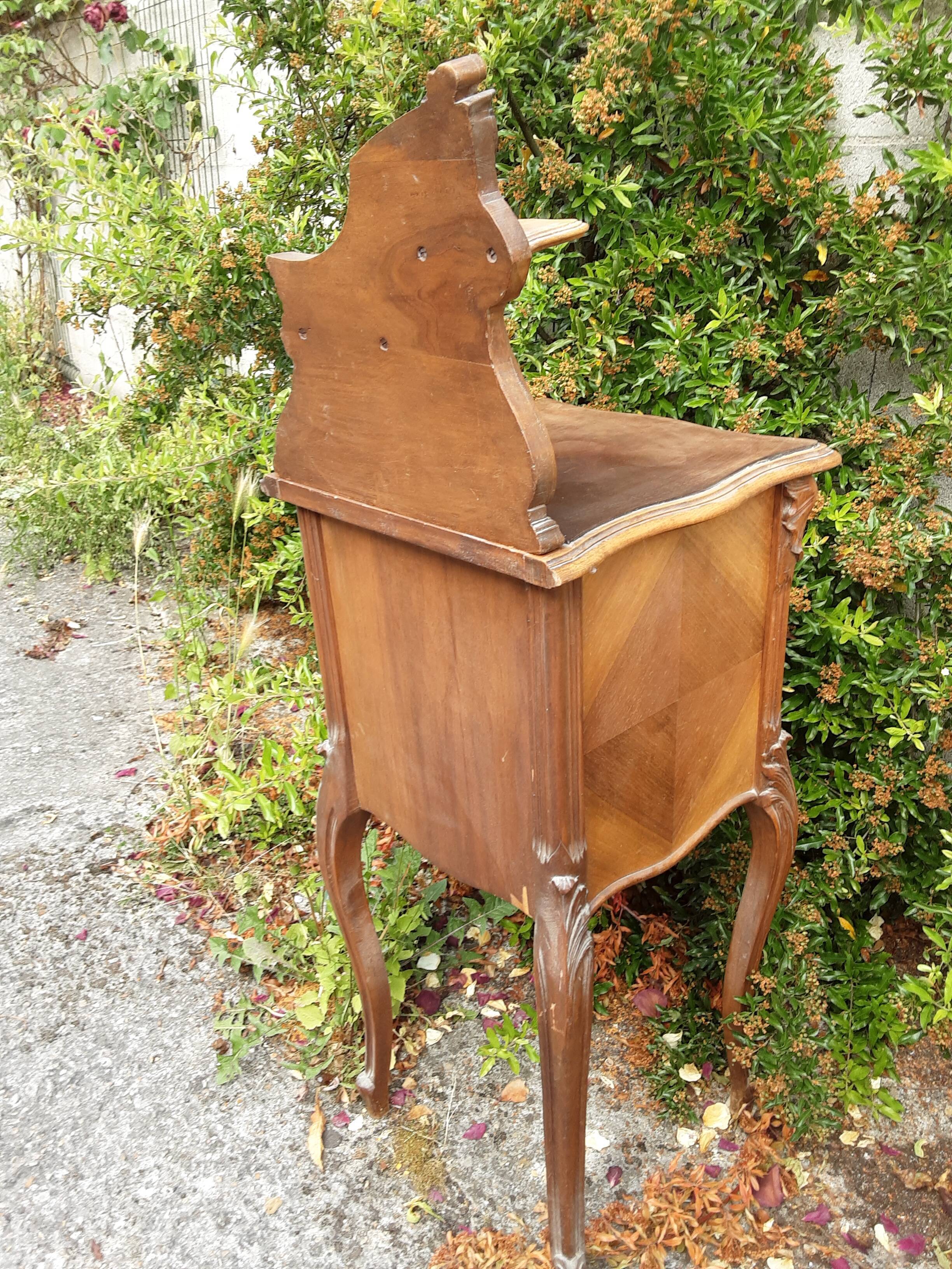WOODEN BEDSIDE TABLE STYLE LOUIS XV ROCAILLE
