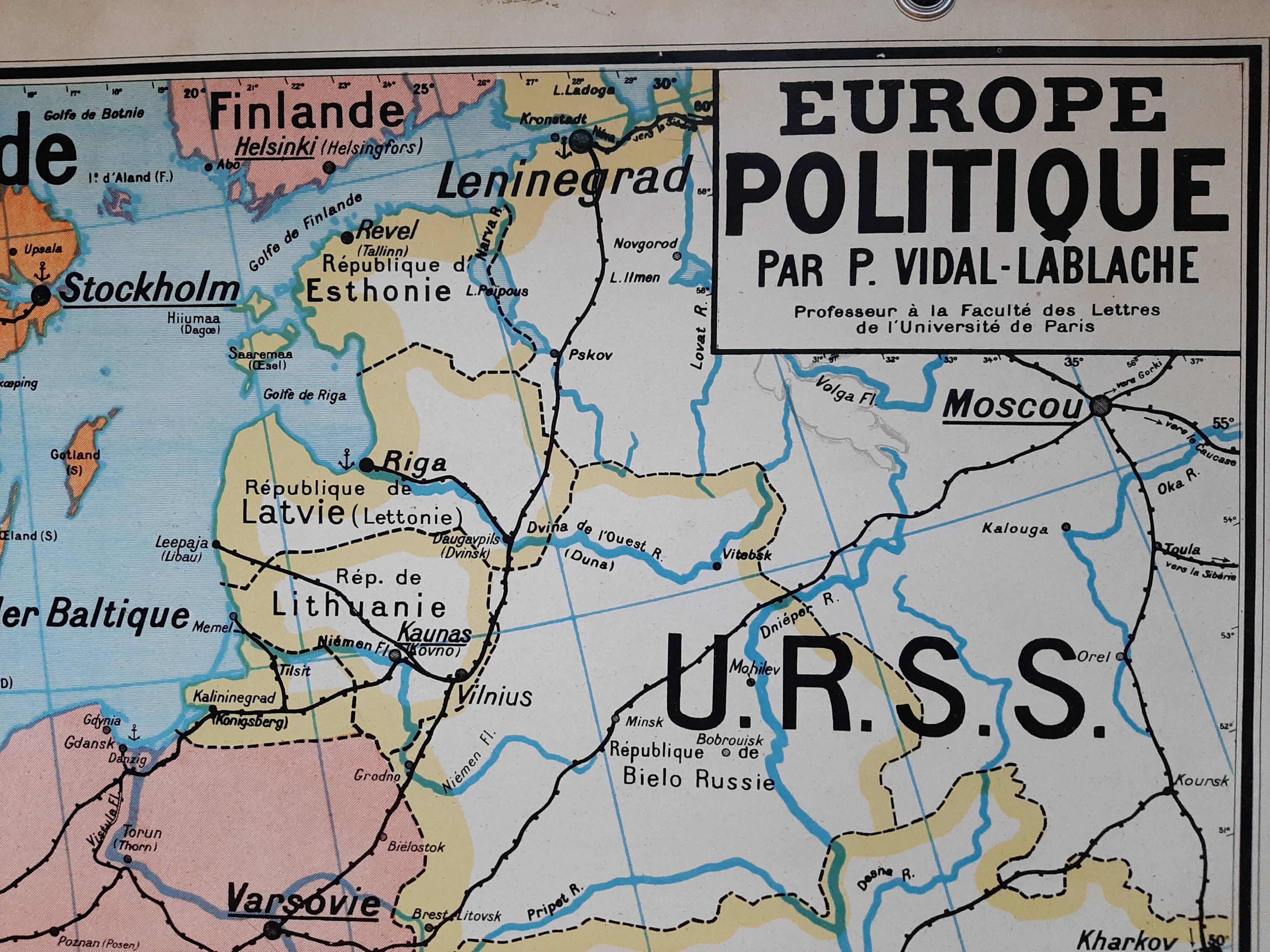Educational wall map of ancient European politics