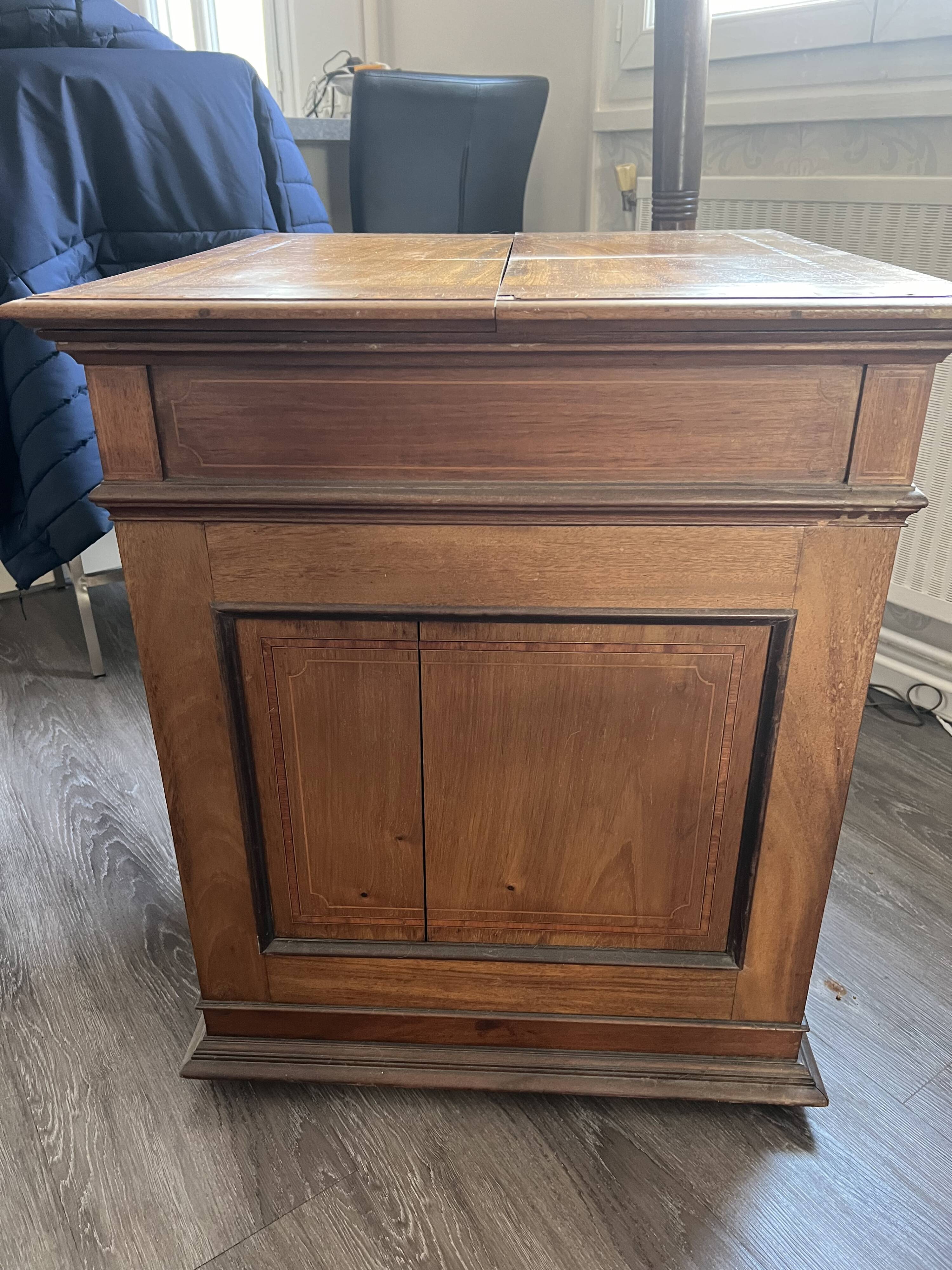 Naval office dating from the early 20th century