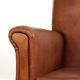 Timeless sheepskin armchair with beautiful colours and a good design