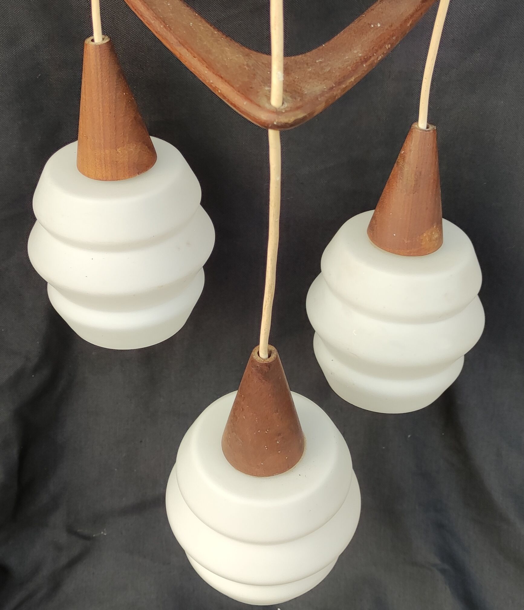 Chandelier suspension boomerang design Louis Kalff