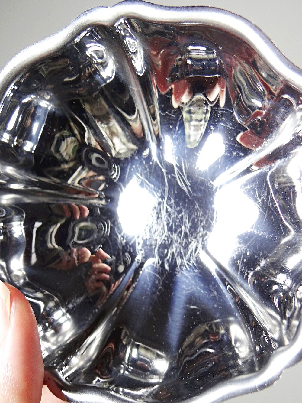 6 vintage bistro-style stainless steel dessert bowls on stands