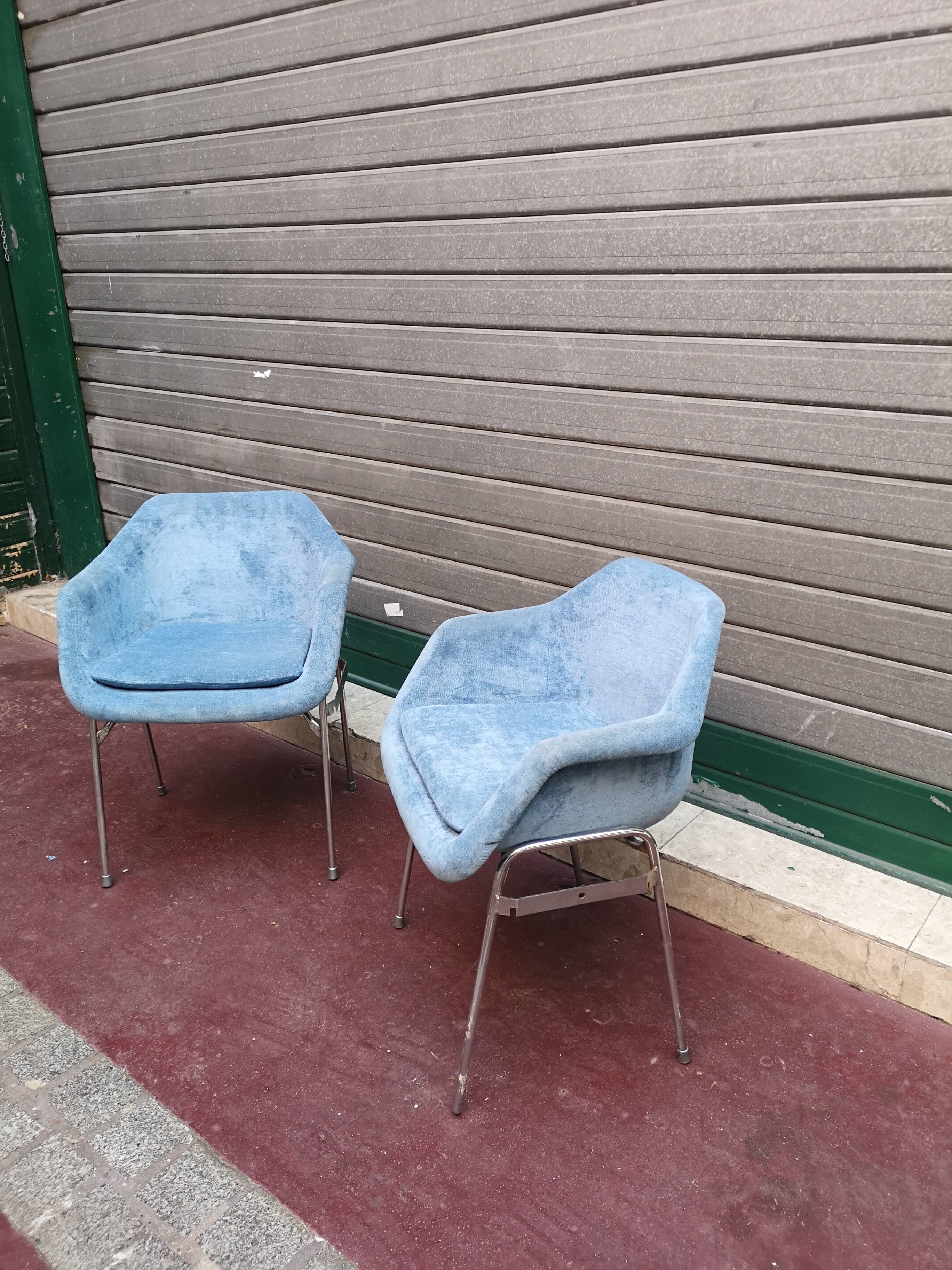 Pair of blue and chrome lounge armchairs design 1970