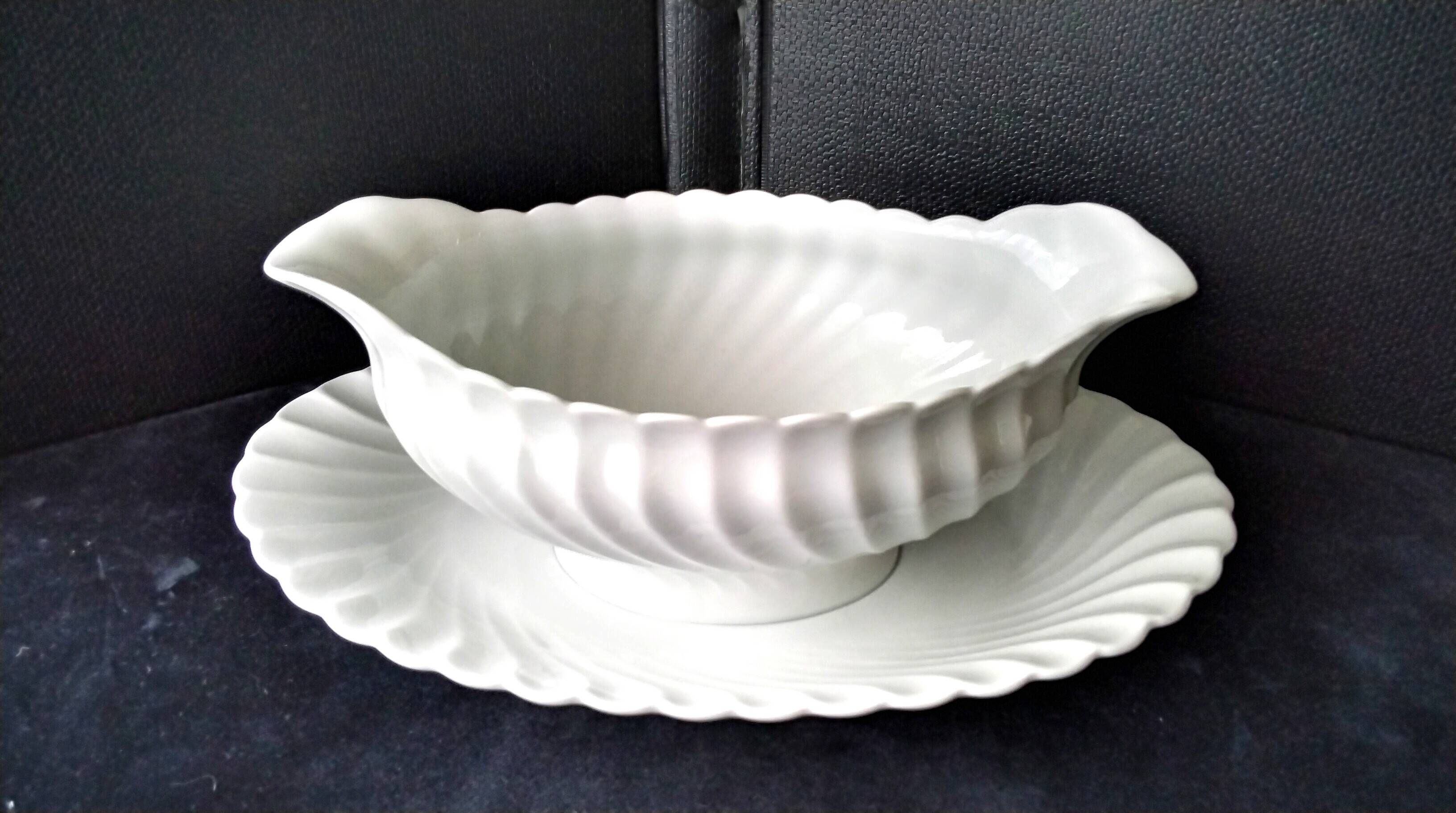 Saucière en porcelaine de Limoges  Haviland  Modèle "Torse "