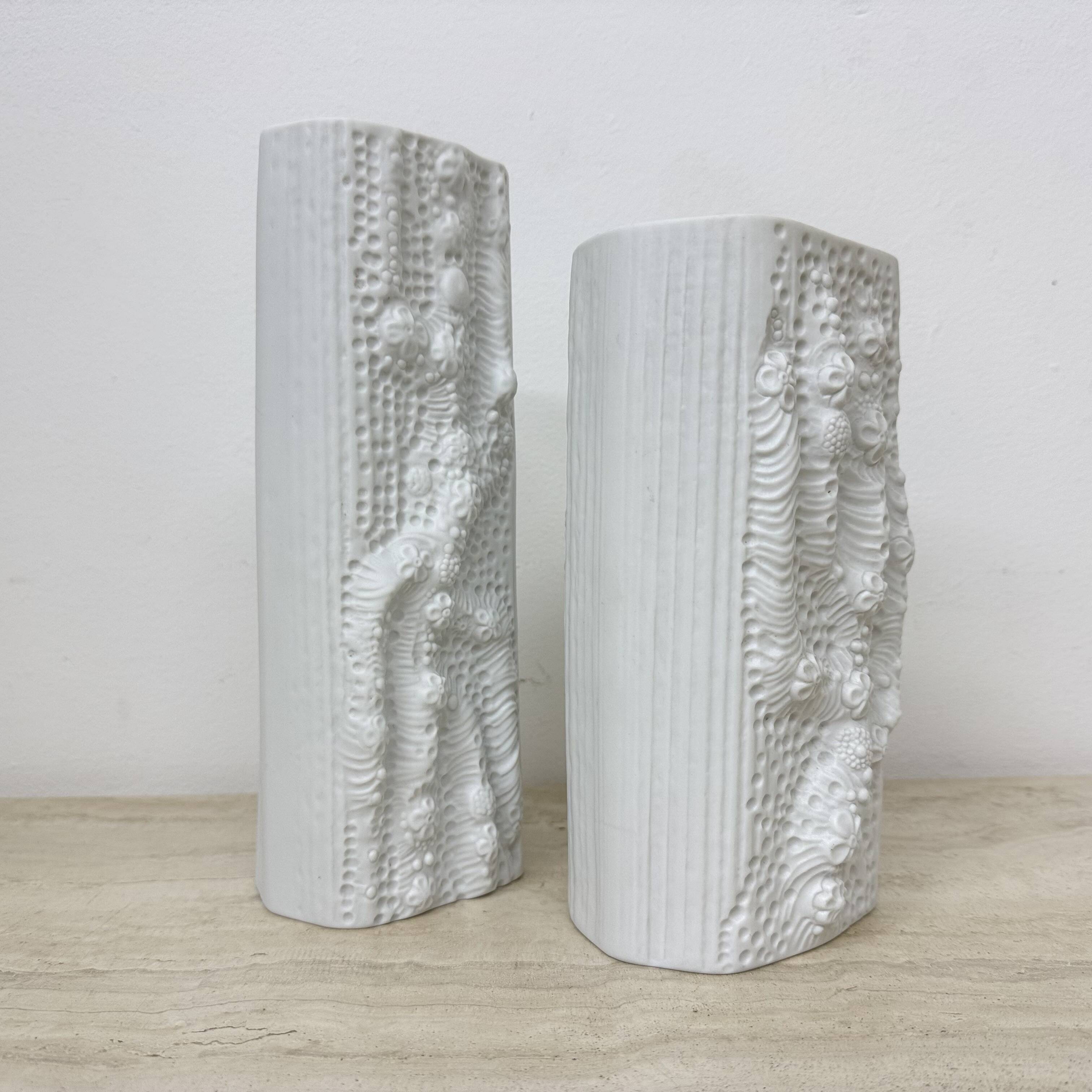 Martin Freyer for Rosenthal Bisque Reliëf Azu Vase Op Art 1970s