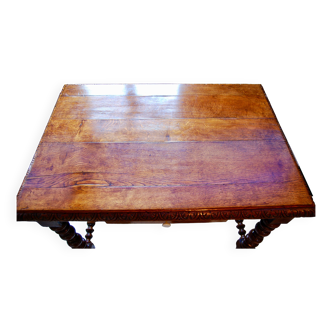Rectangular oak table