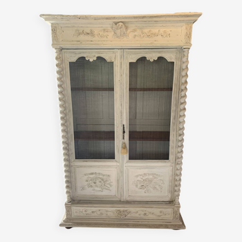 Armoire avec grillage