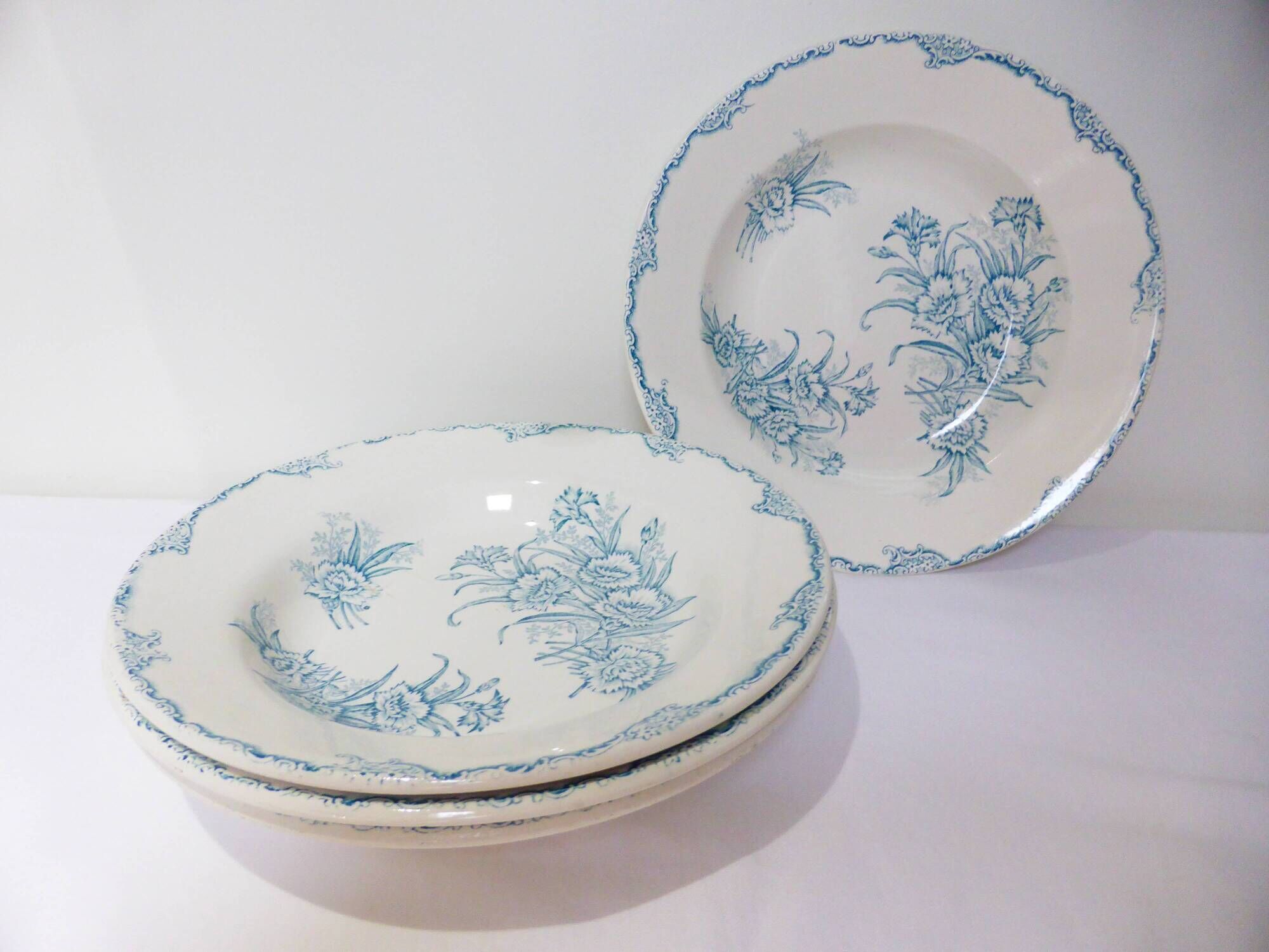 4 vintage deep plates in ironstone from L&G model Oeillets 220520