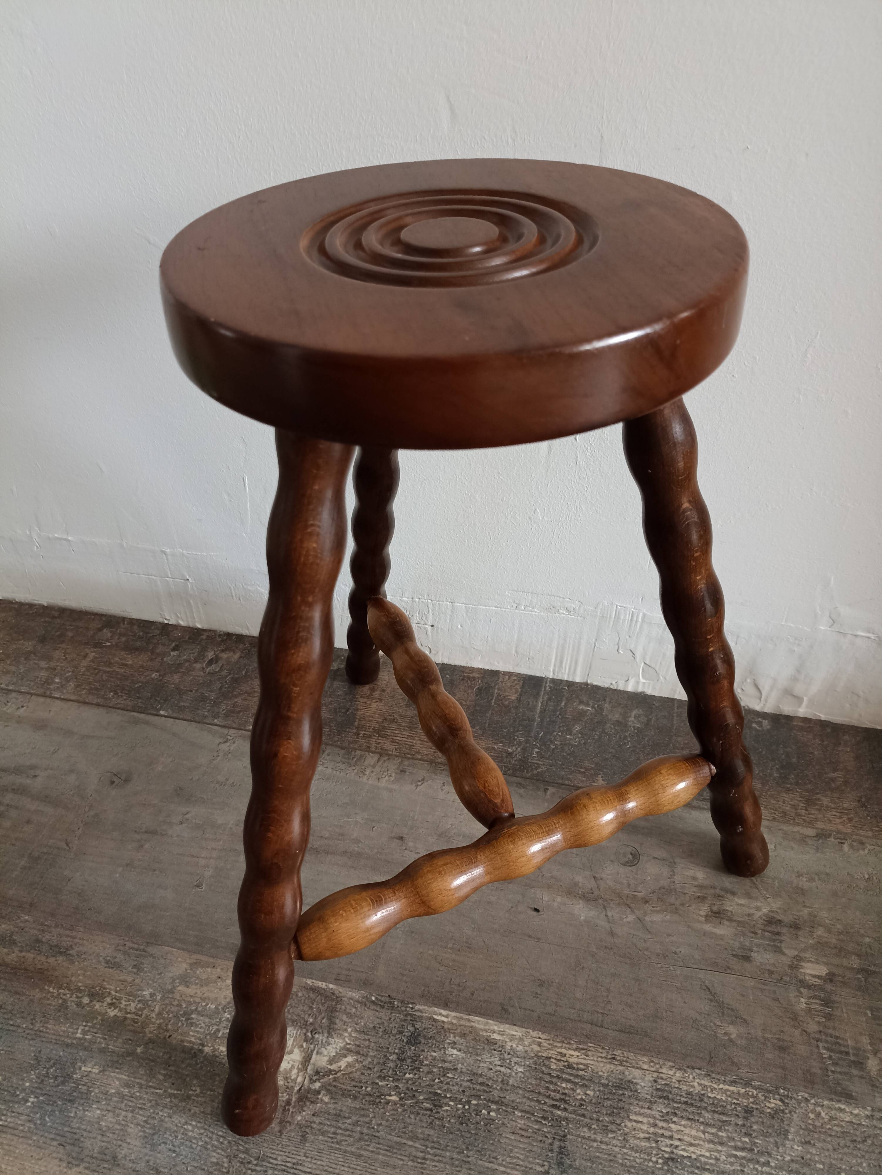 Tripod stool