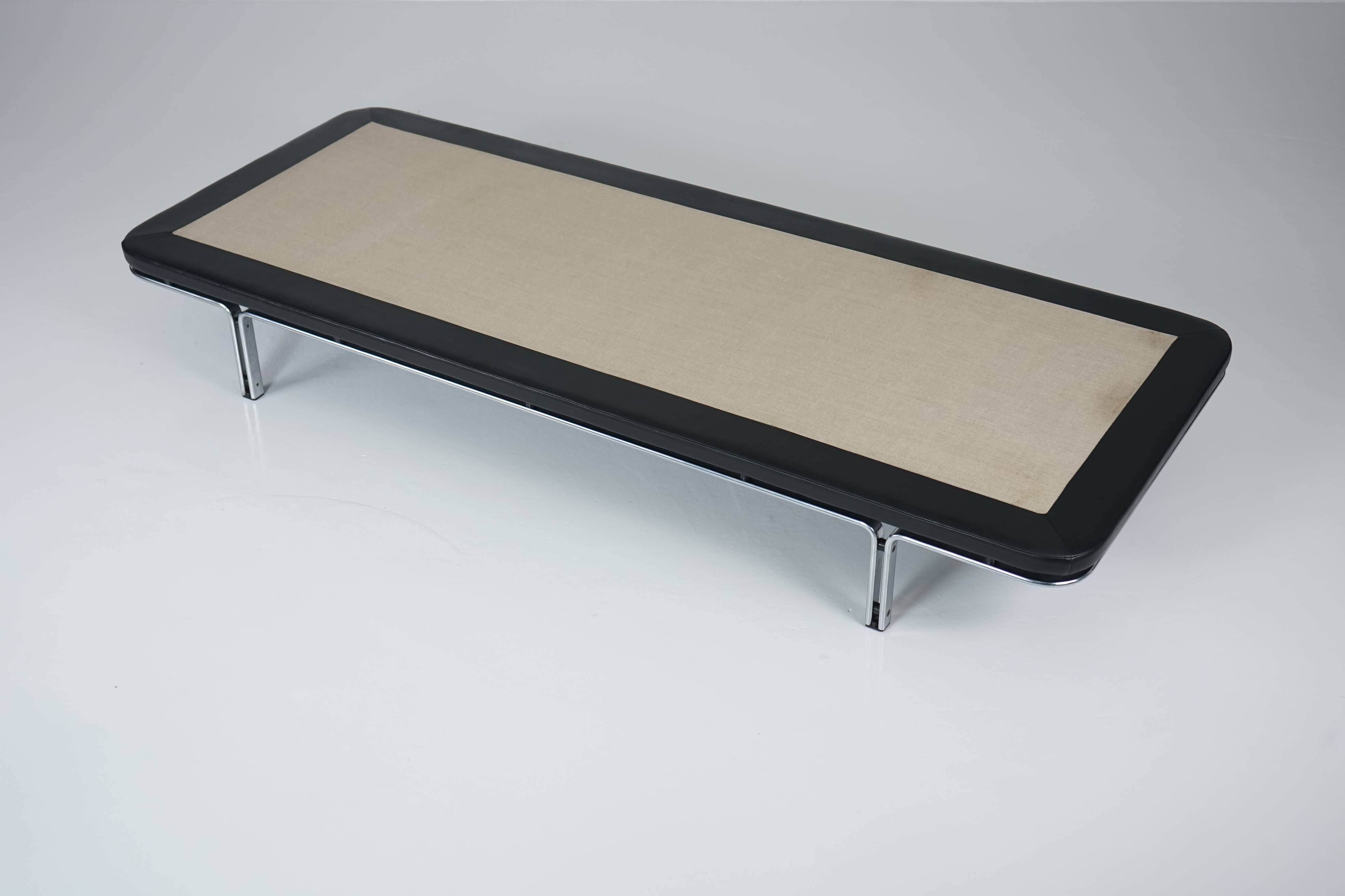 6915 Daybed by Horst Brüning for Kill International