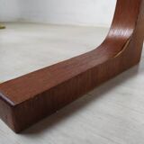 Scandinavian table with system