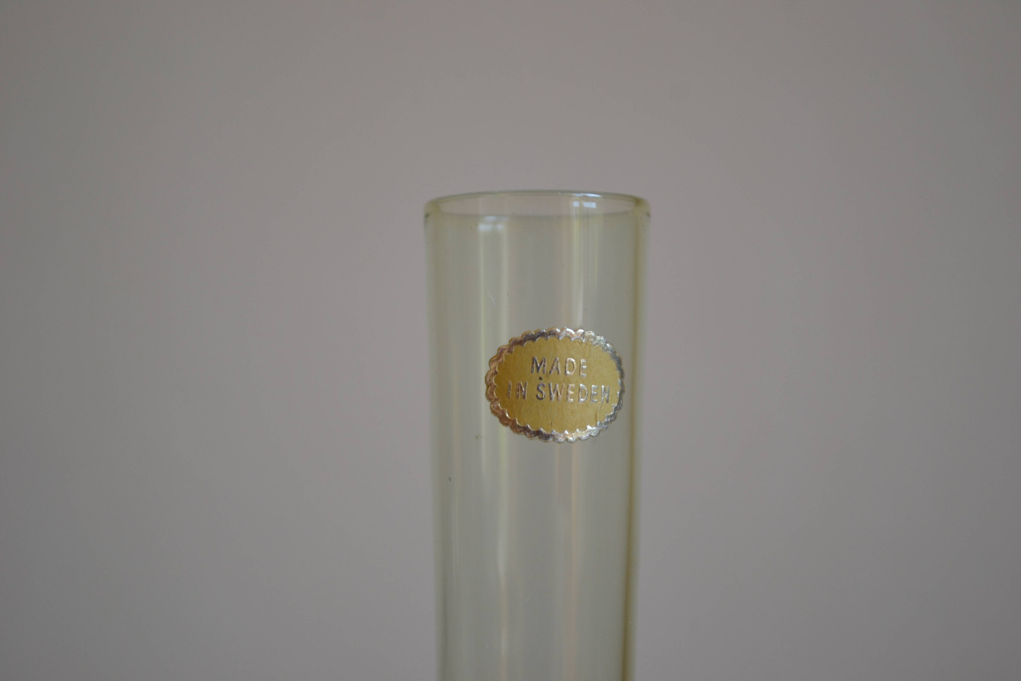 Sweden Sweden 1960 60's small soliflore vase green glass bullicante