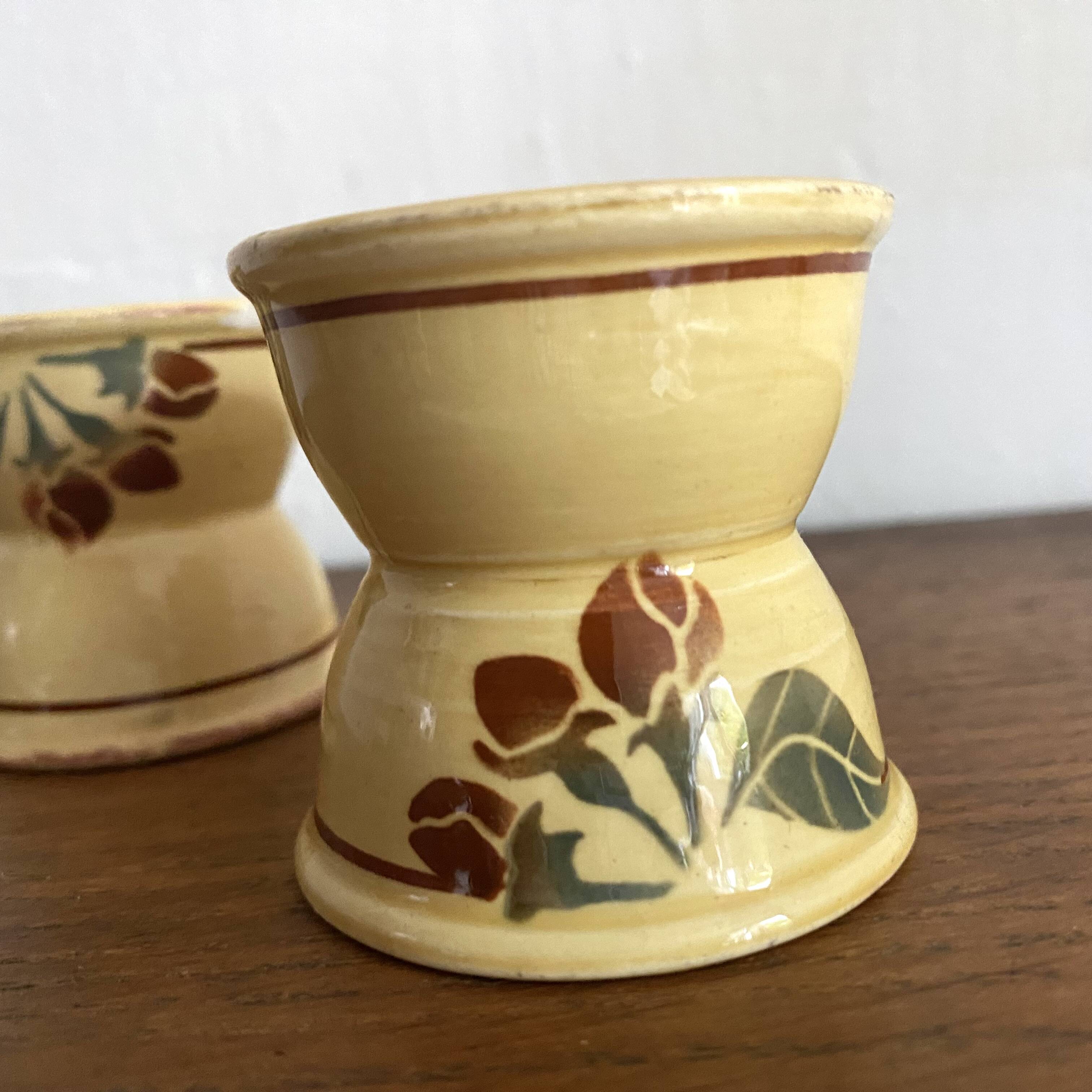 Antique diabolo egg cups