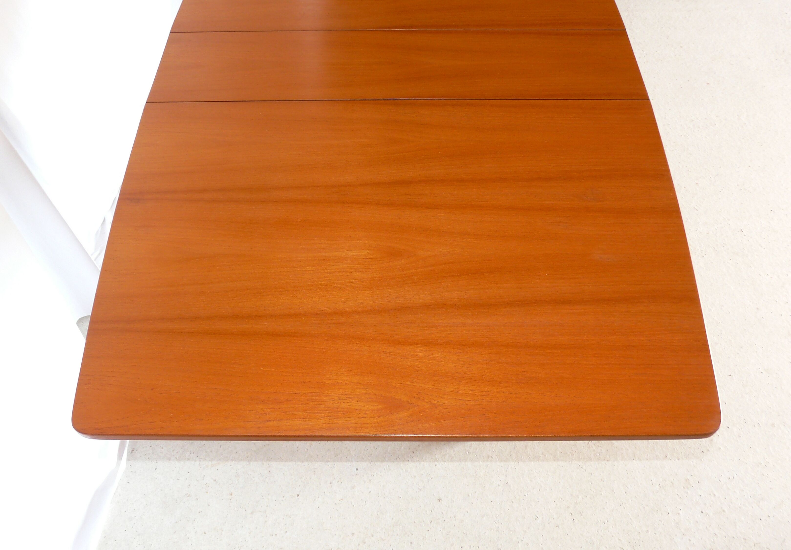 Scandinavian folding table in Mc Intosh teak