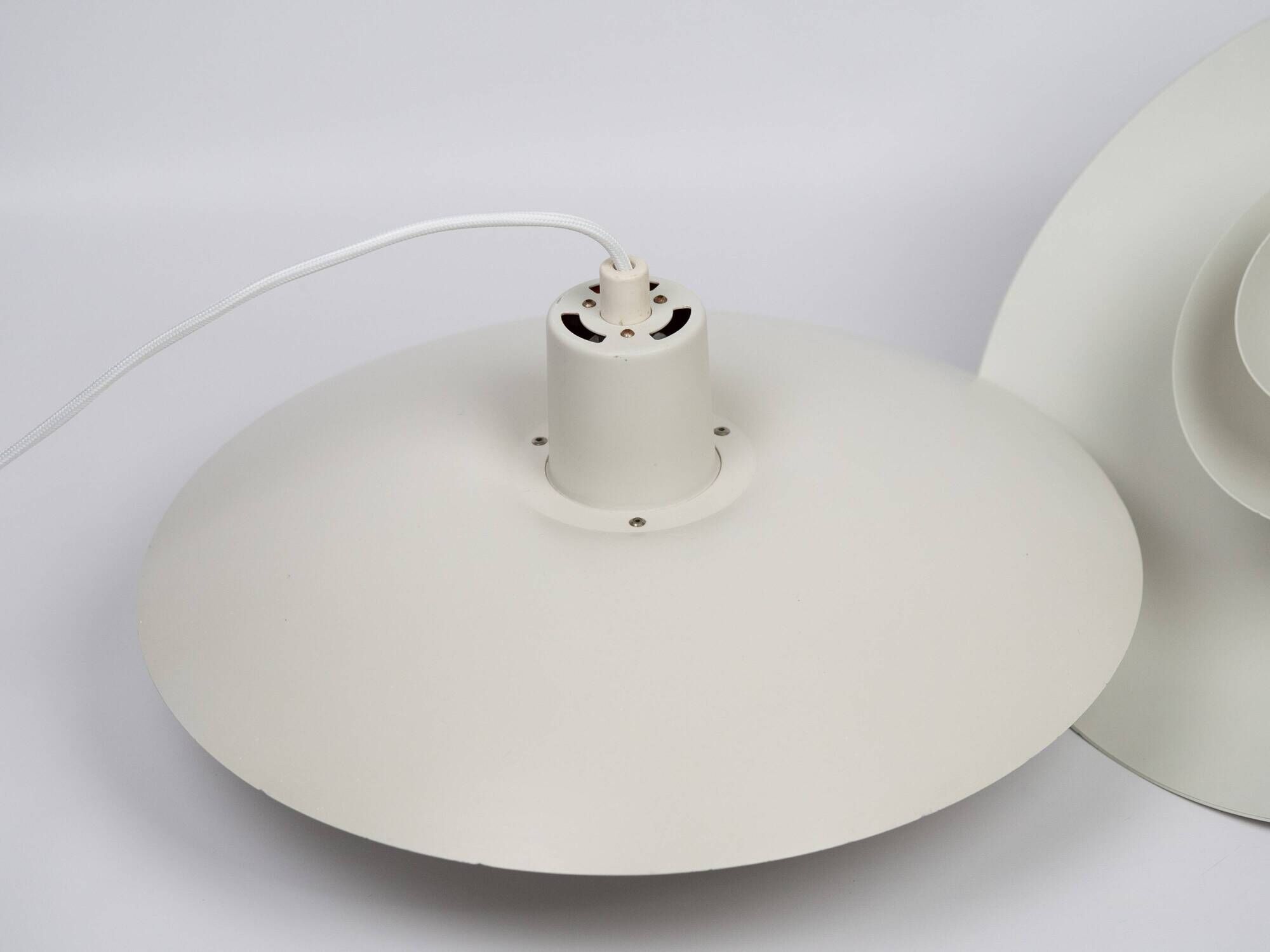 Pair of 2 Danish vintage lamps PH 4/3 by Poul Henningsen, Louis Poulsen1966