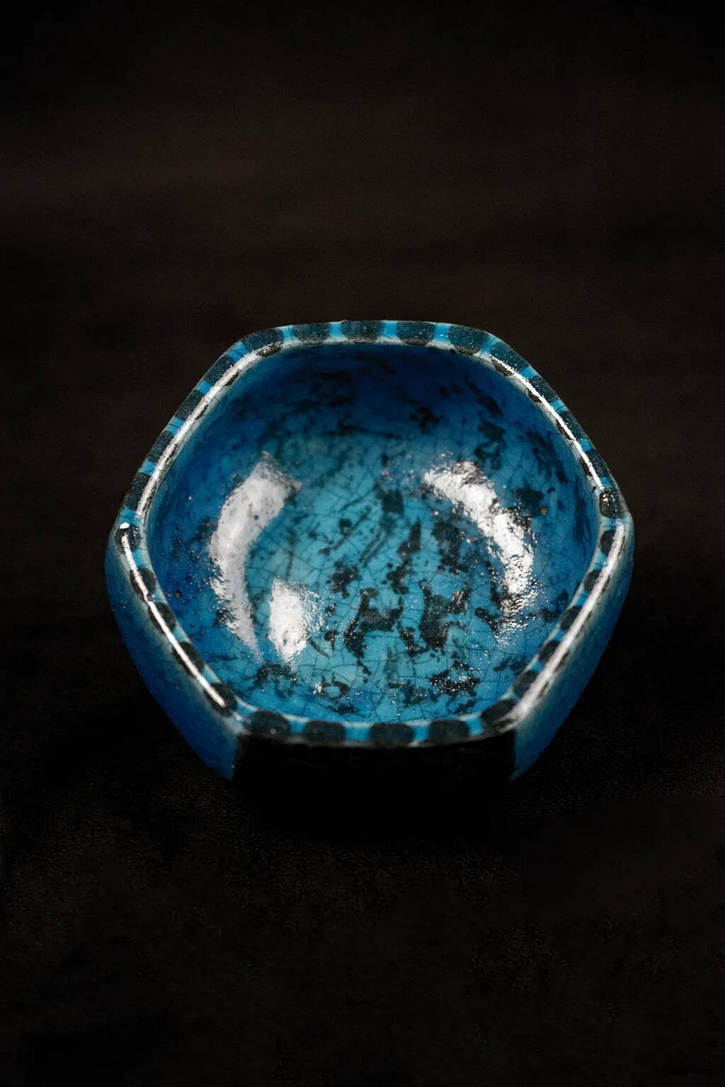 Coupe, vide-poche Art Déco en grès émaillé bleu de Raoul Lachenal