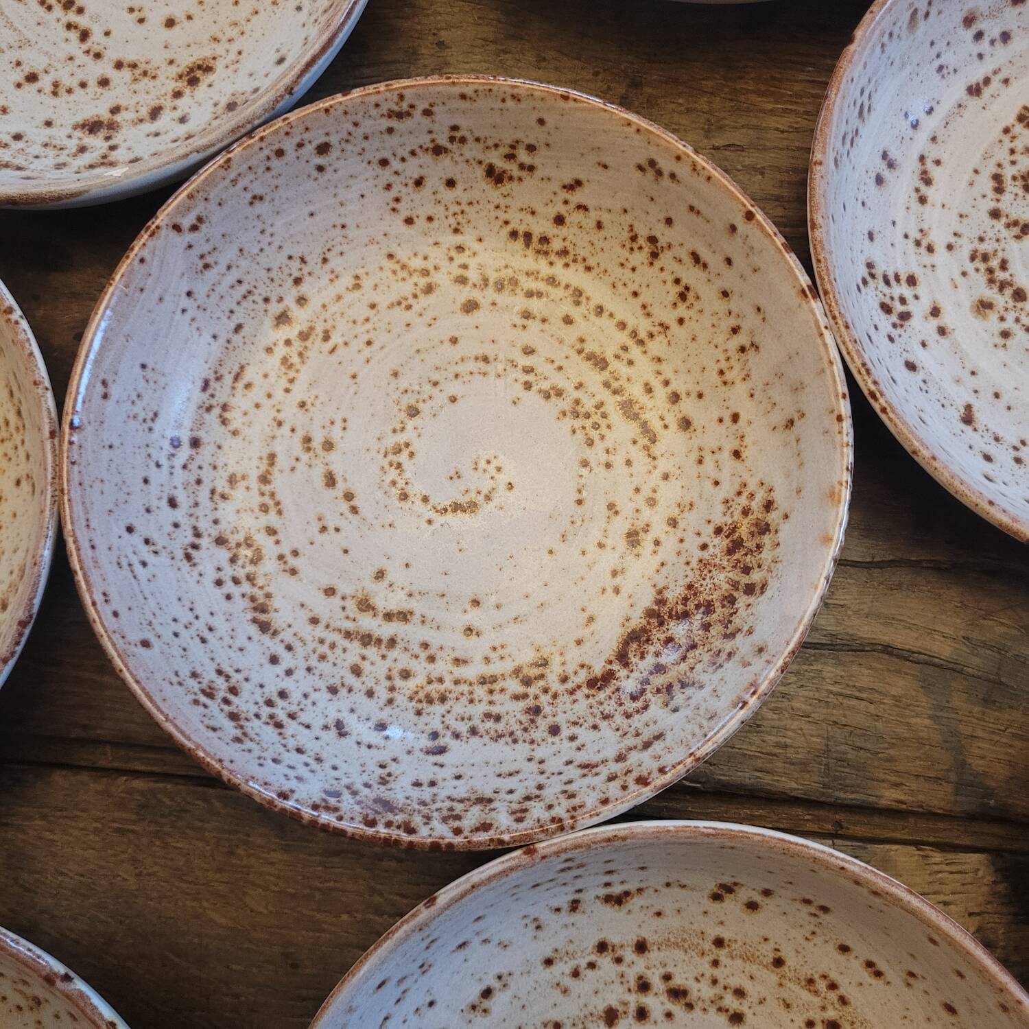 8 handmade soup plates in speckled stoneware – Ø 19.5 cm