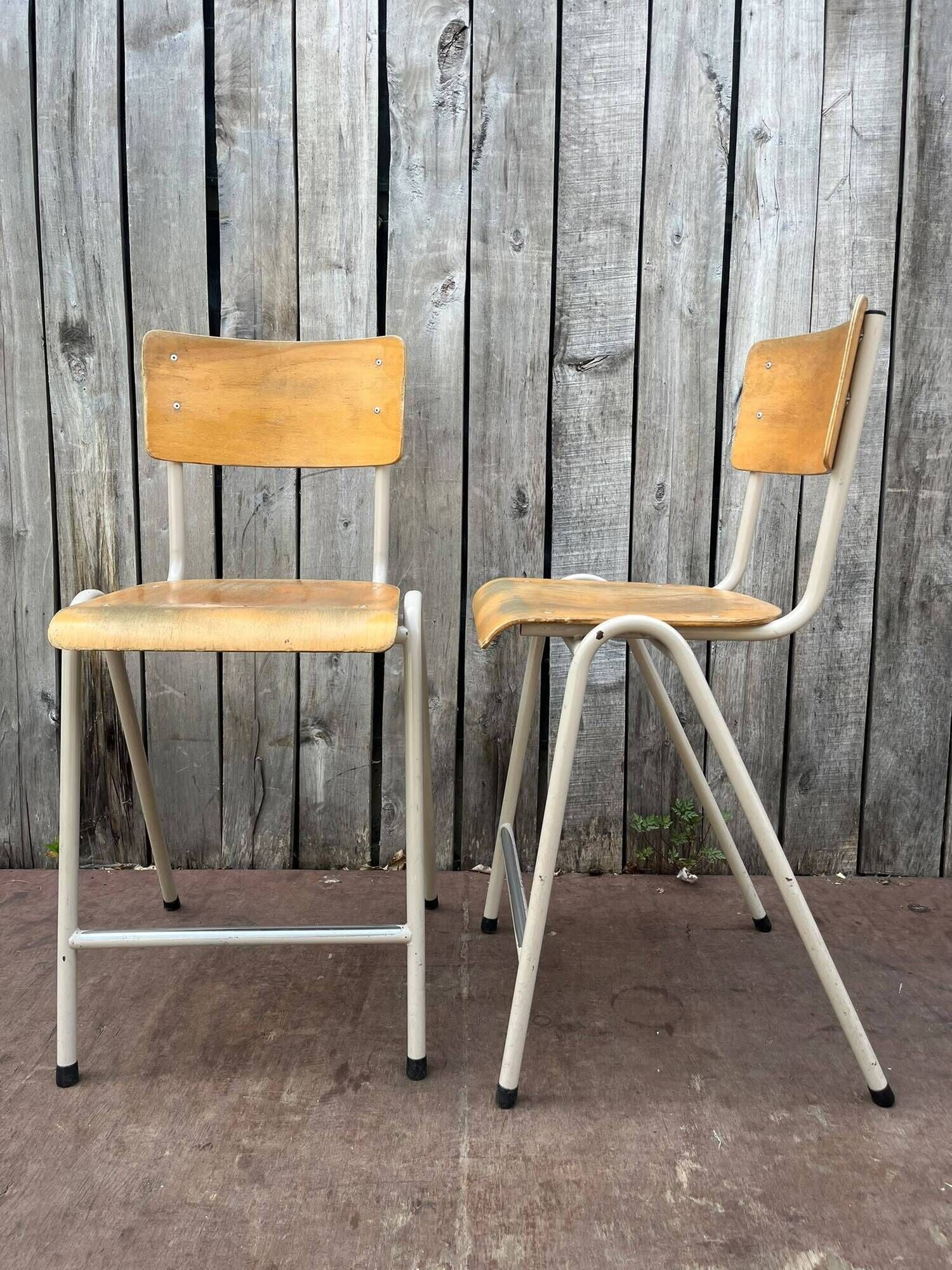 Vintage stackable high stool in beech and metal, 1960s