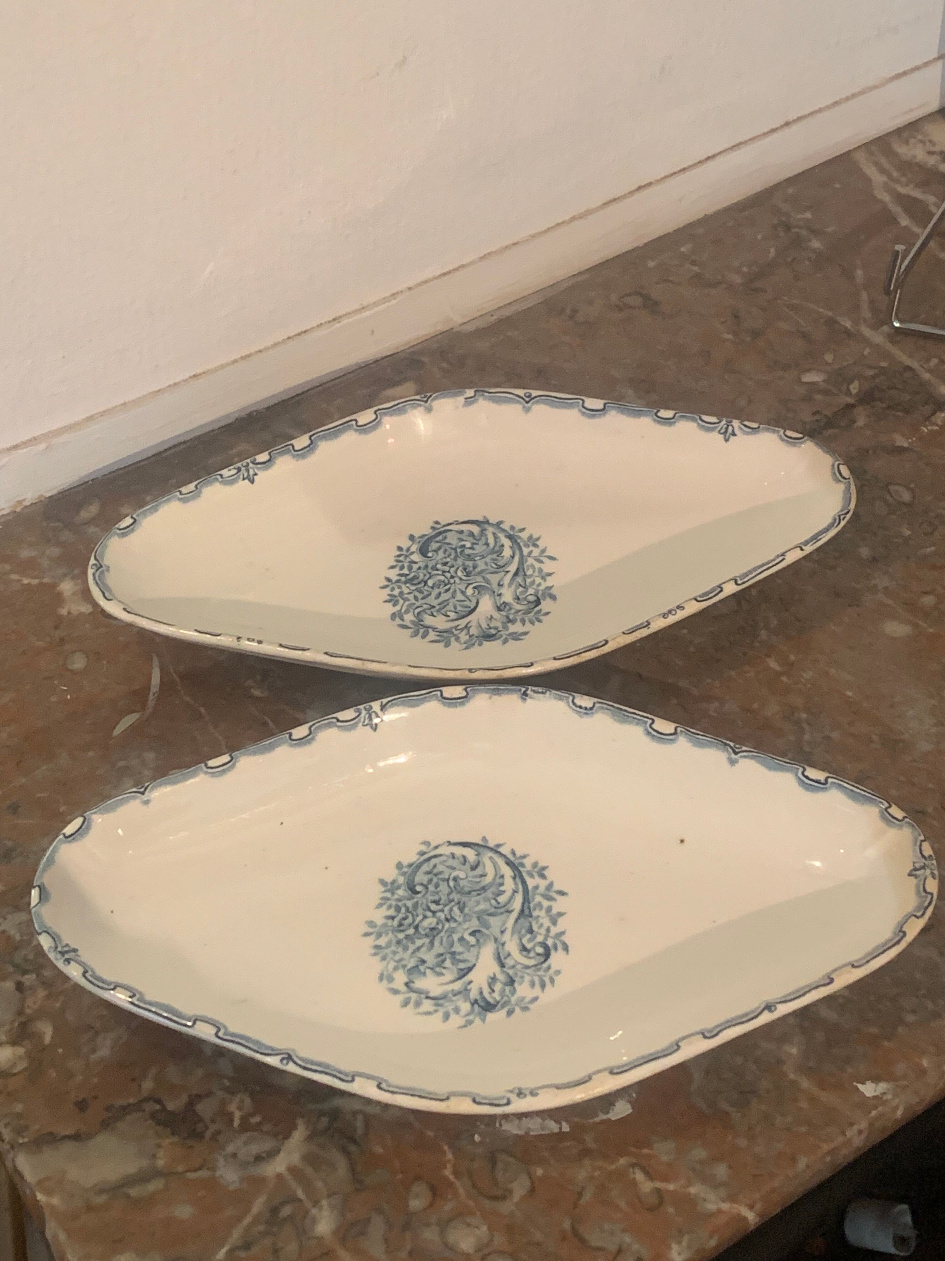 Flat plates faience