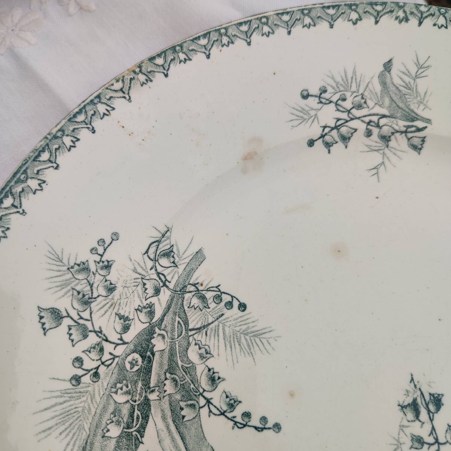 Plat terre de fer Ste Amandinoise modèle Muguet