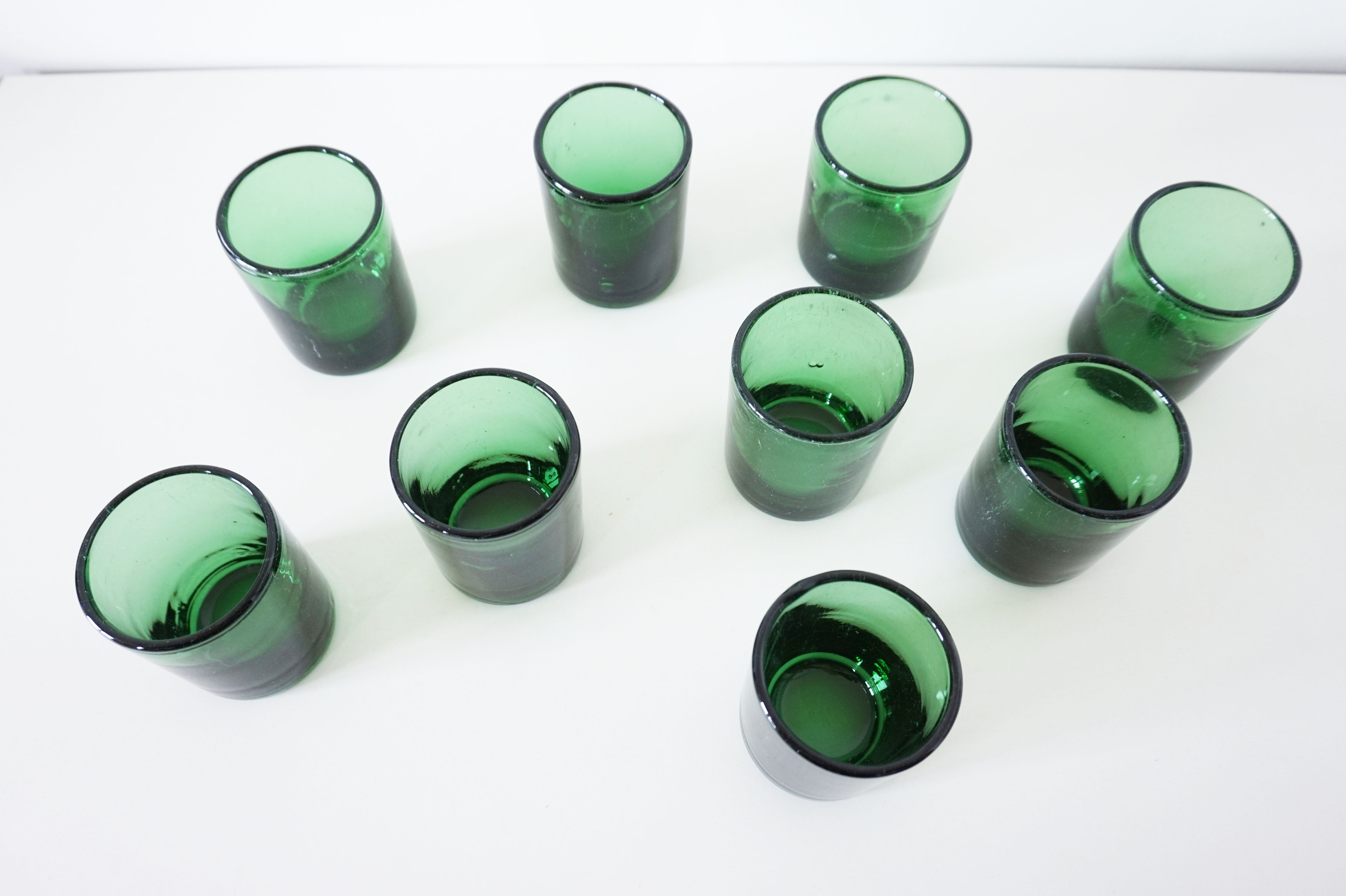 Lot de 9 verres à eau en verre soufflé vert