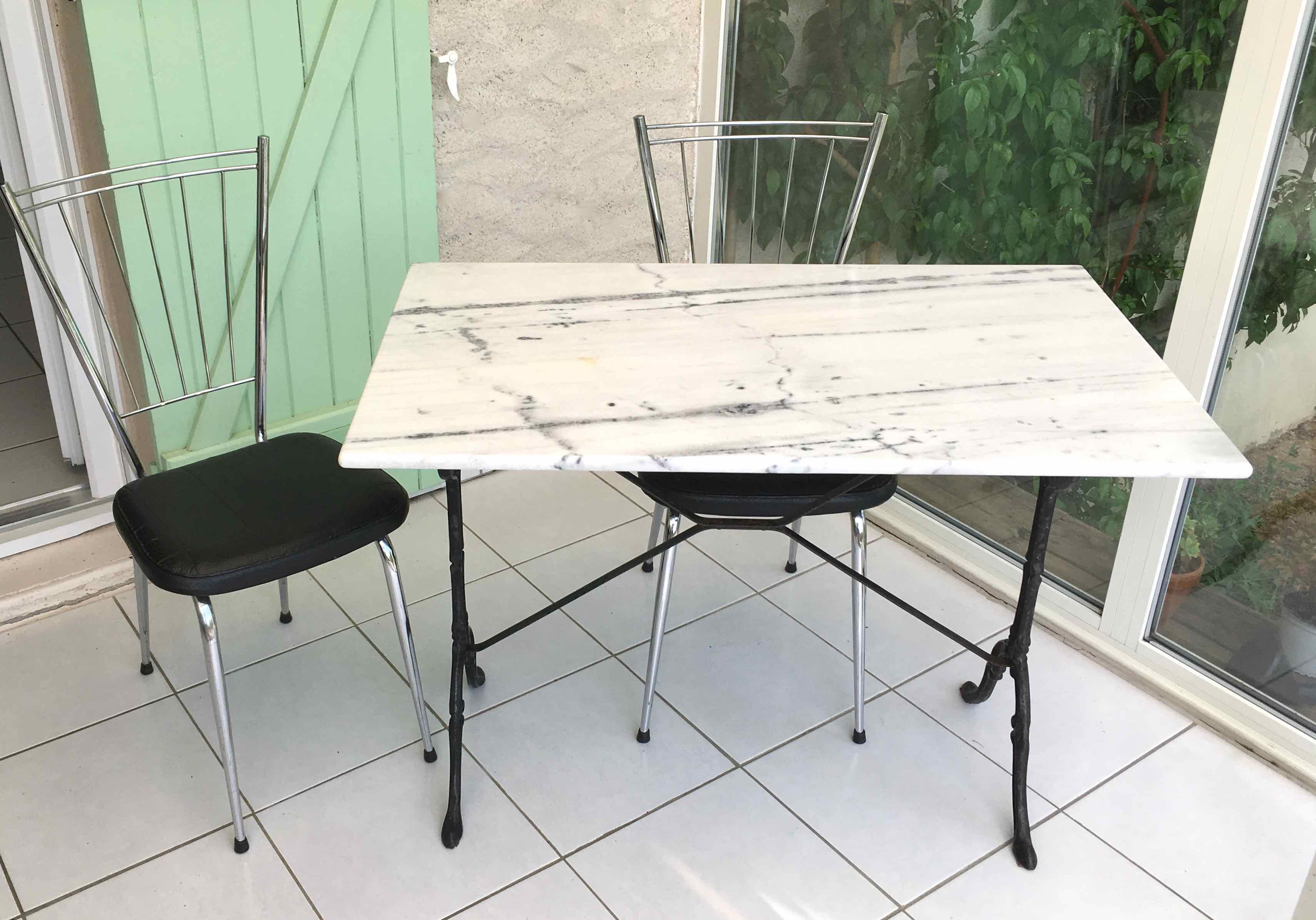 Table bistrot marbre et fonte