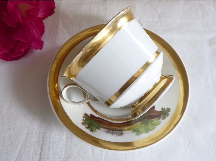 Porcelain tea cup