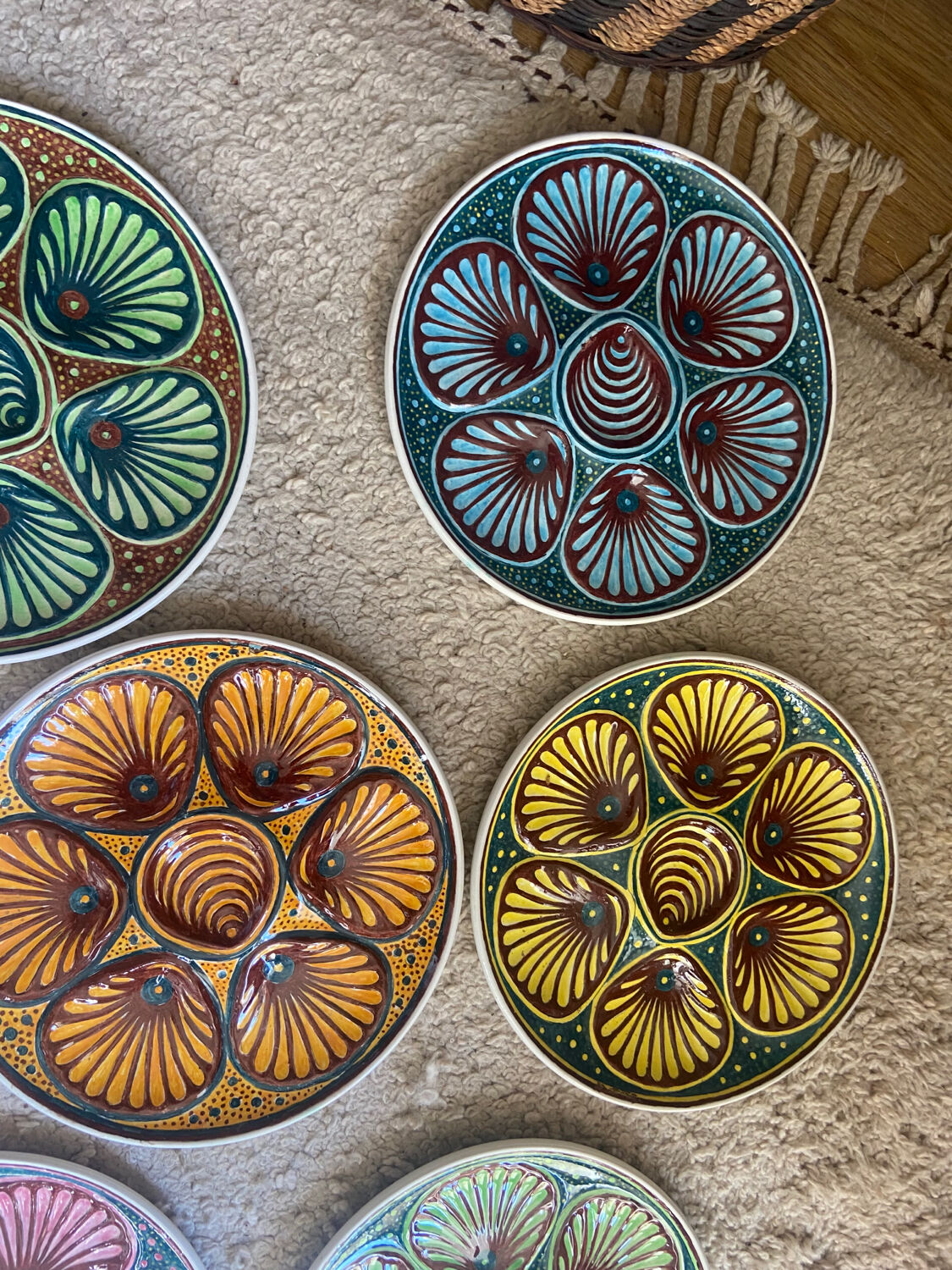 Set of 6 ceramic oyster plates