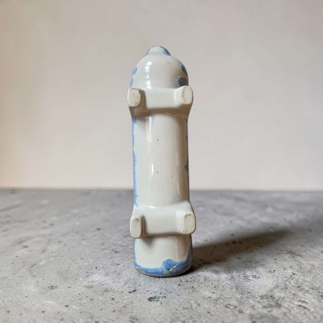 Pig sausage holder