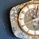 Horloge formica vintage pendule murale silencieuse asymétrique "Bleu ocre rose"