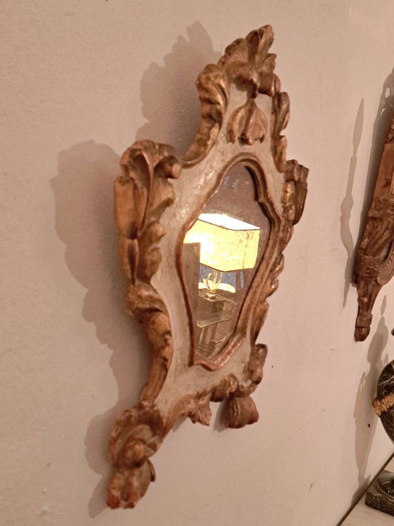 Miroir XVIIIème italien en bois doré et peint