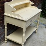 Dressing table toilet