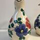 Paire de vases pichets avec bec verseur anse déco fleur numéroté