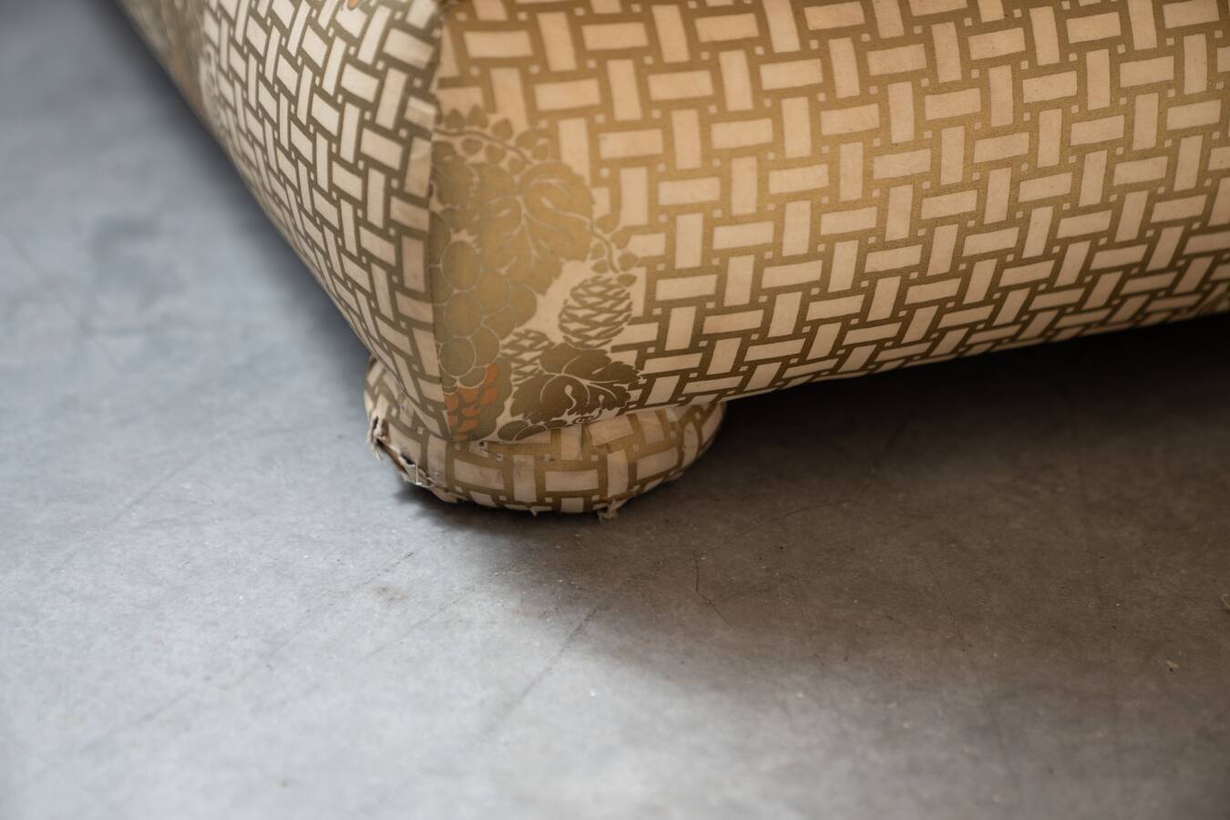 3-seater sofa and silk armchair, Tommaso Barbi, 1970