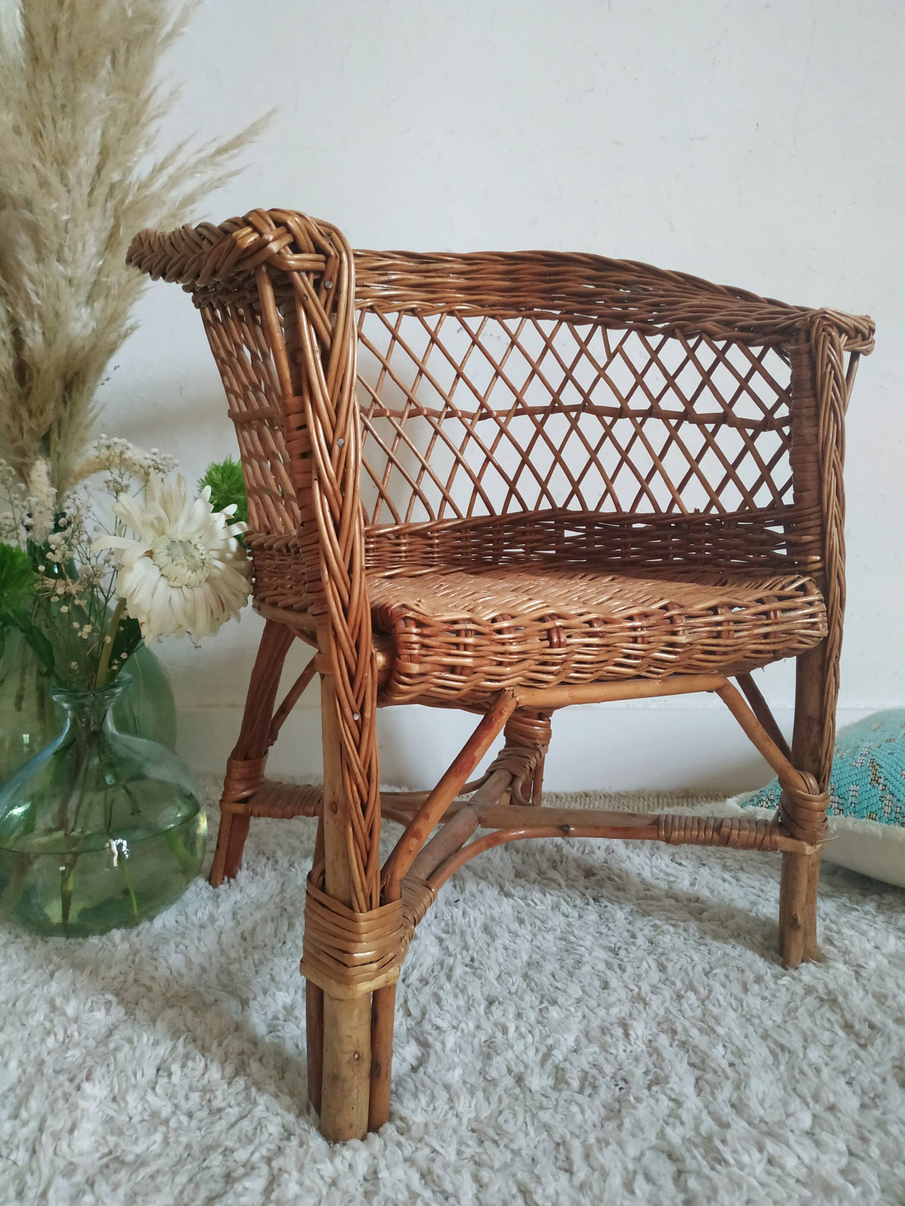Vintage wicker child chair