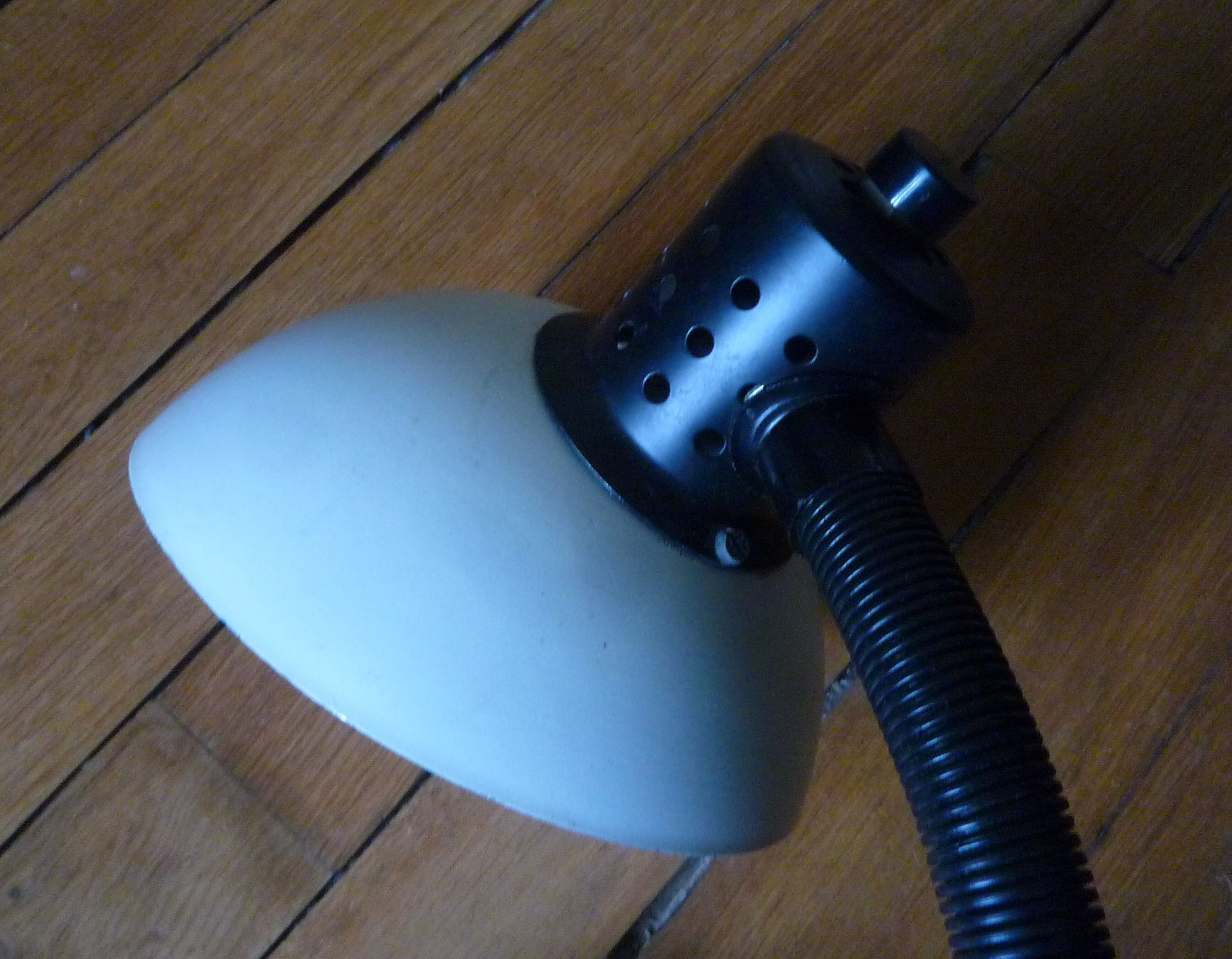 White articulated desk lamp, vintage 1960s