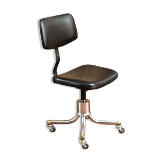 Chaise de bureau pivotante sur roulettes