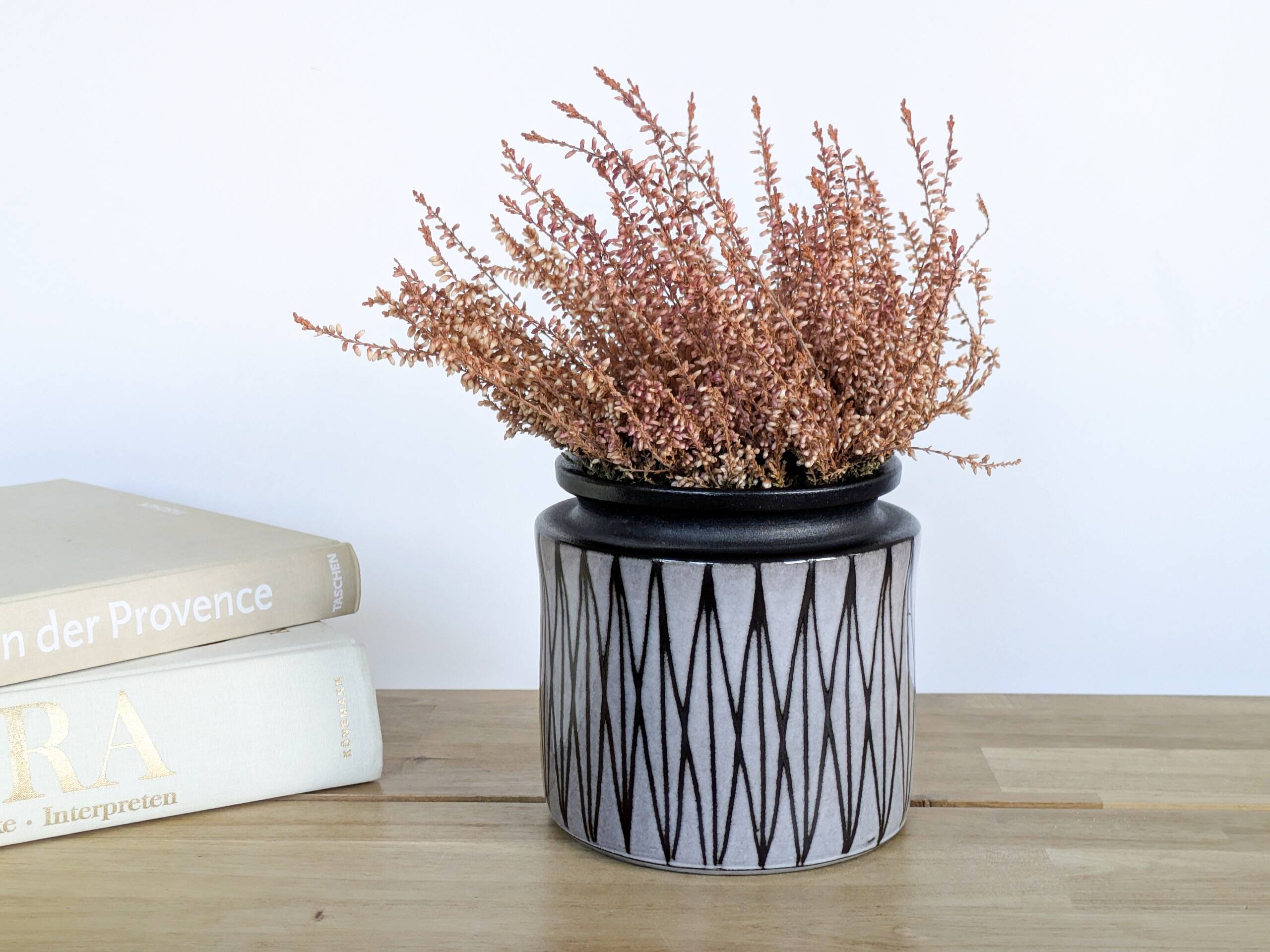 West German ceramic cache-pot — geometric sgraffito, Cologne, 1960s