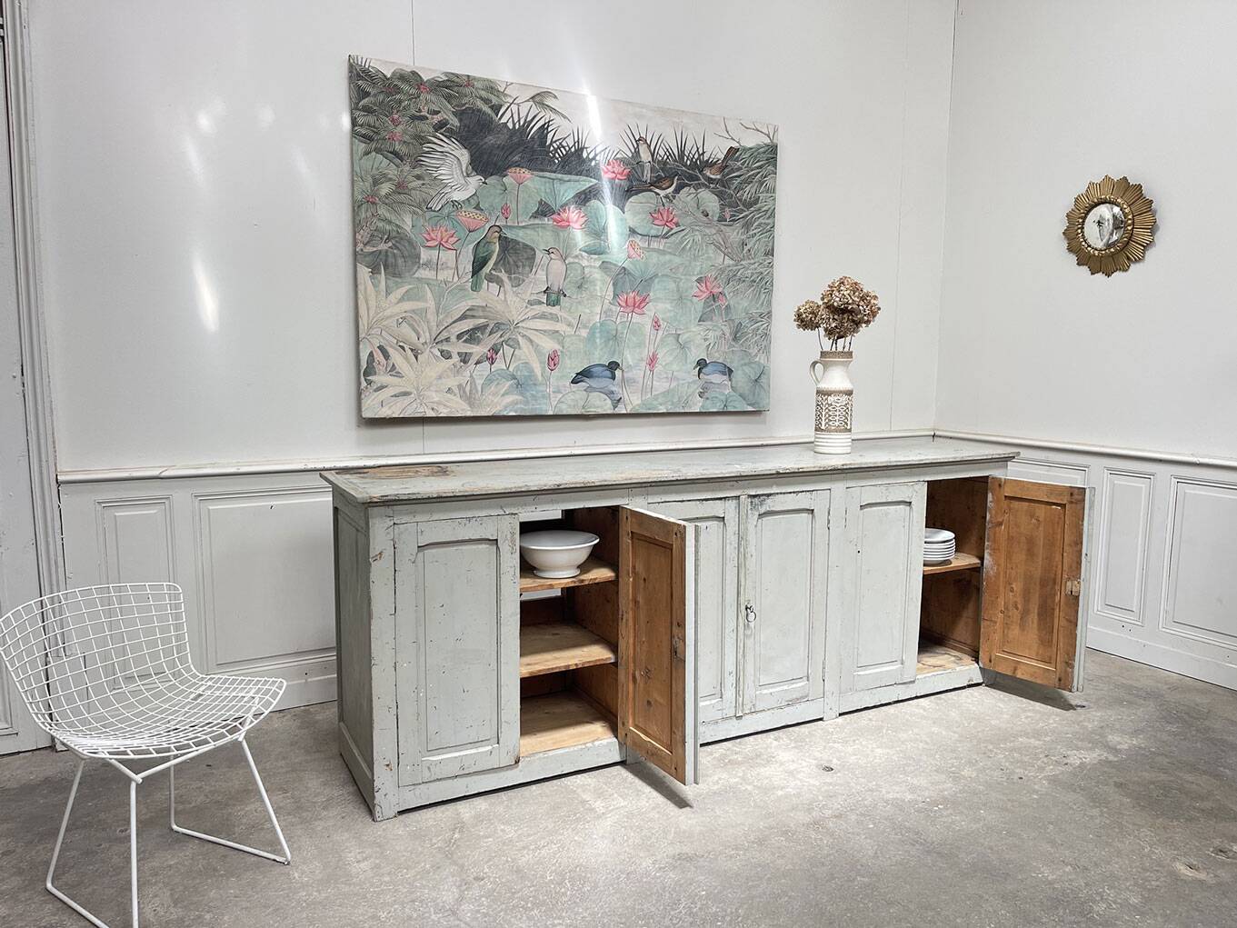 Enfilade vintage patine gris clair