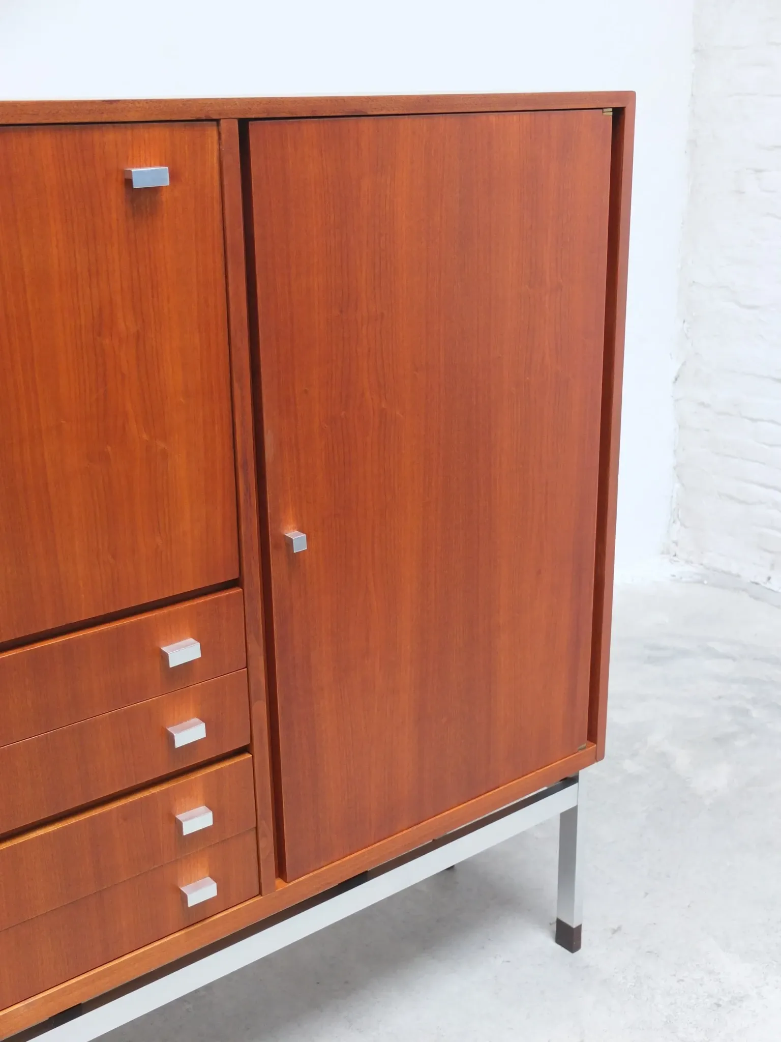 Belgian modernist bar cabinet by Werner Wölfers for V-Form, 1965