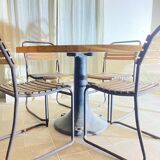 table en chêne et de 5 chaises en bois