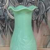 Fair opaline vase