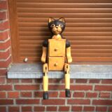 The cat puppet articulated wardrobe