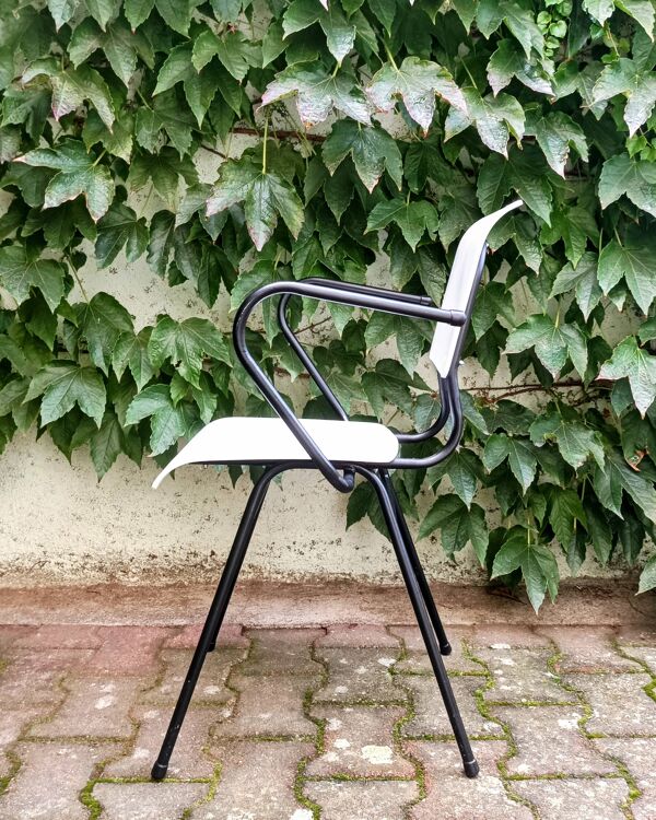 Fauteuil tubulaire par Jacques Hitier