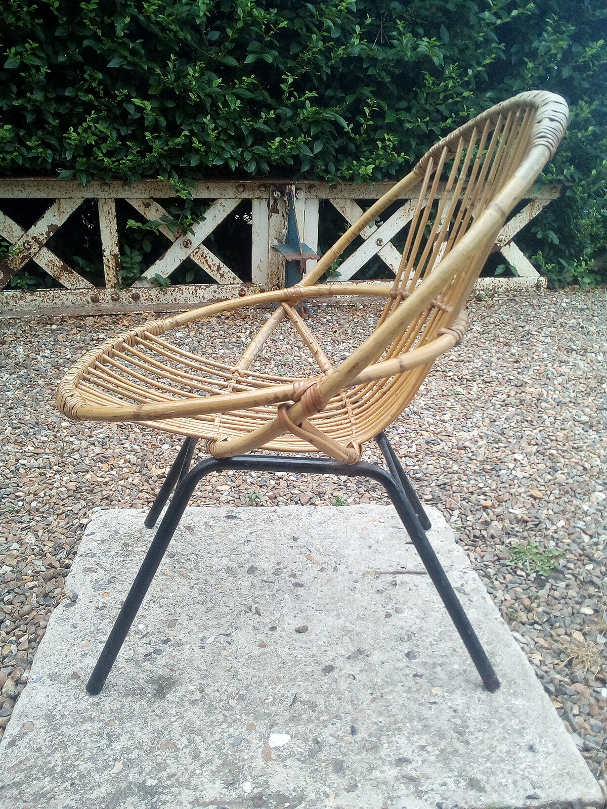 Armchair shell rattan