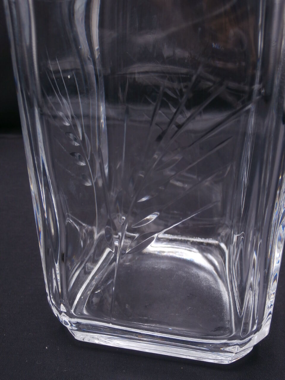 Whisky glass service