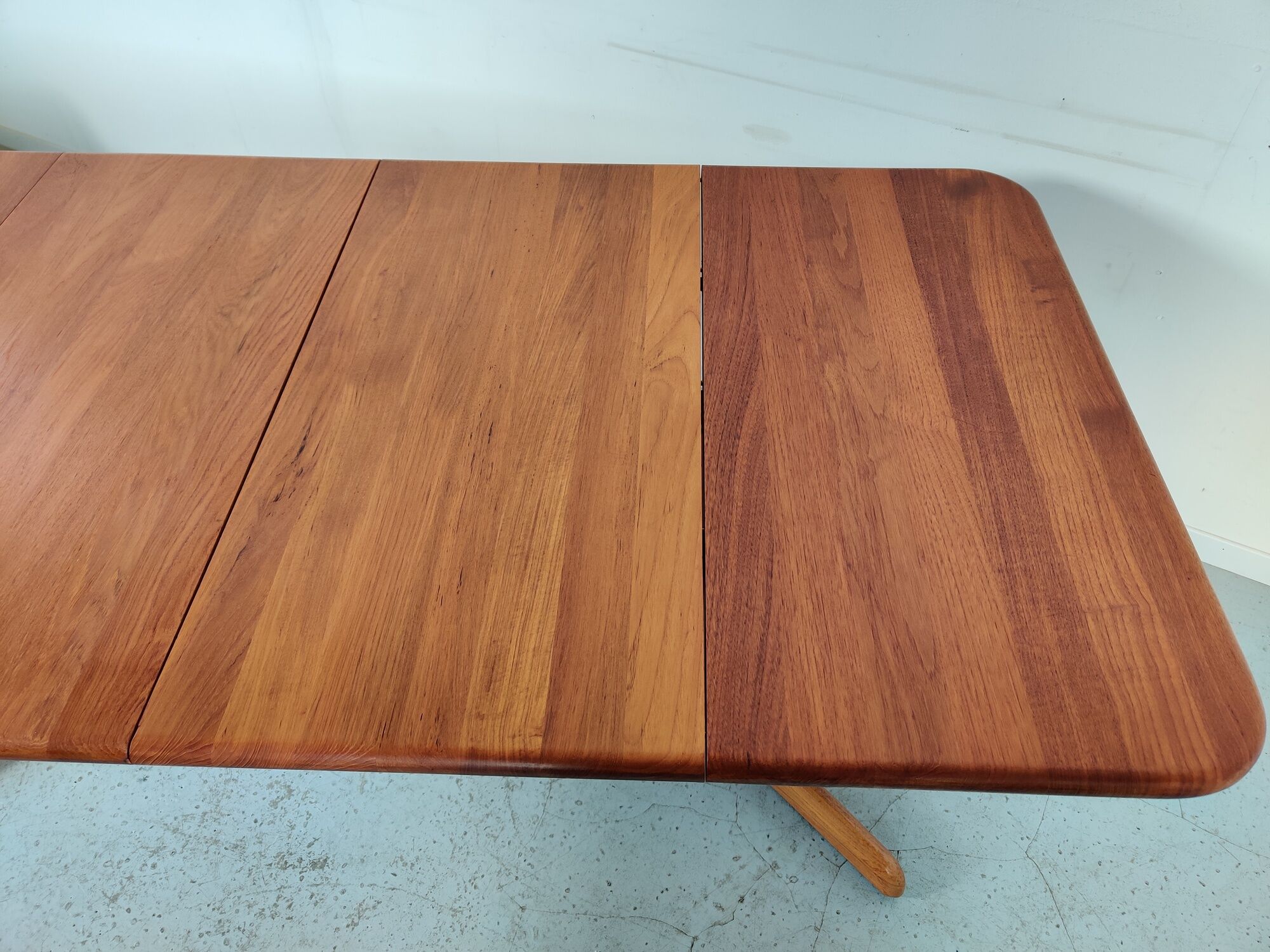 Dining table with teak extensions by Niels Möller, Dänemark 60s/70s