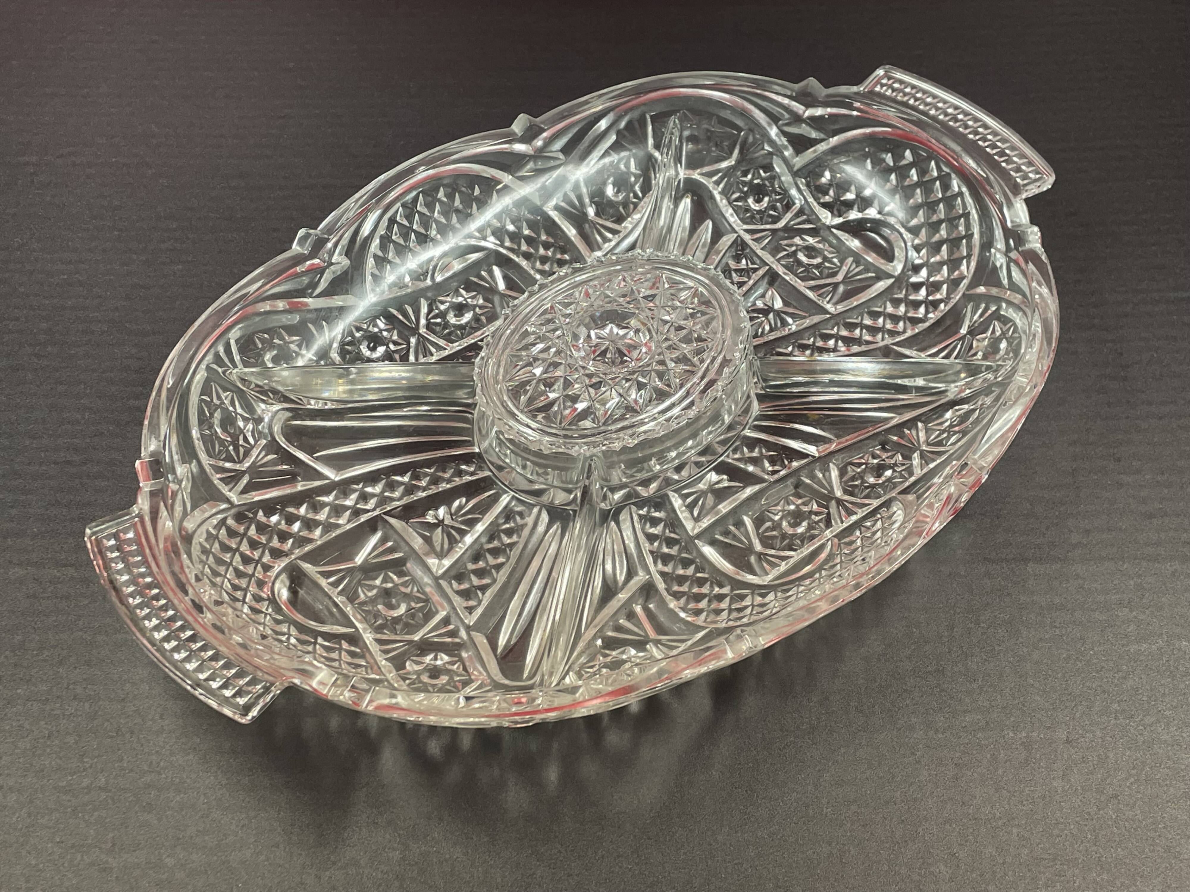 Servant, Cut Glass Centerpiece Cup - 36 x 24 cm