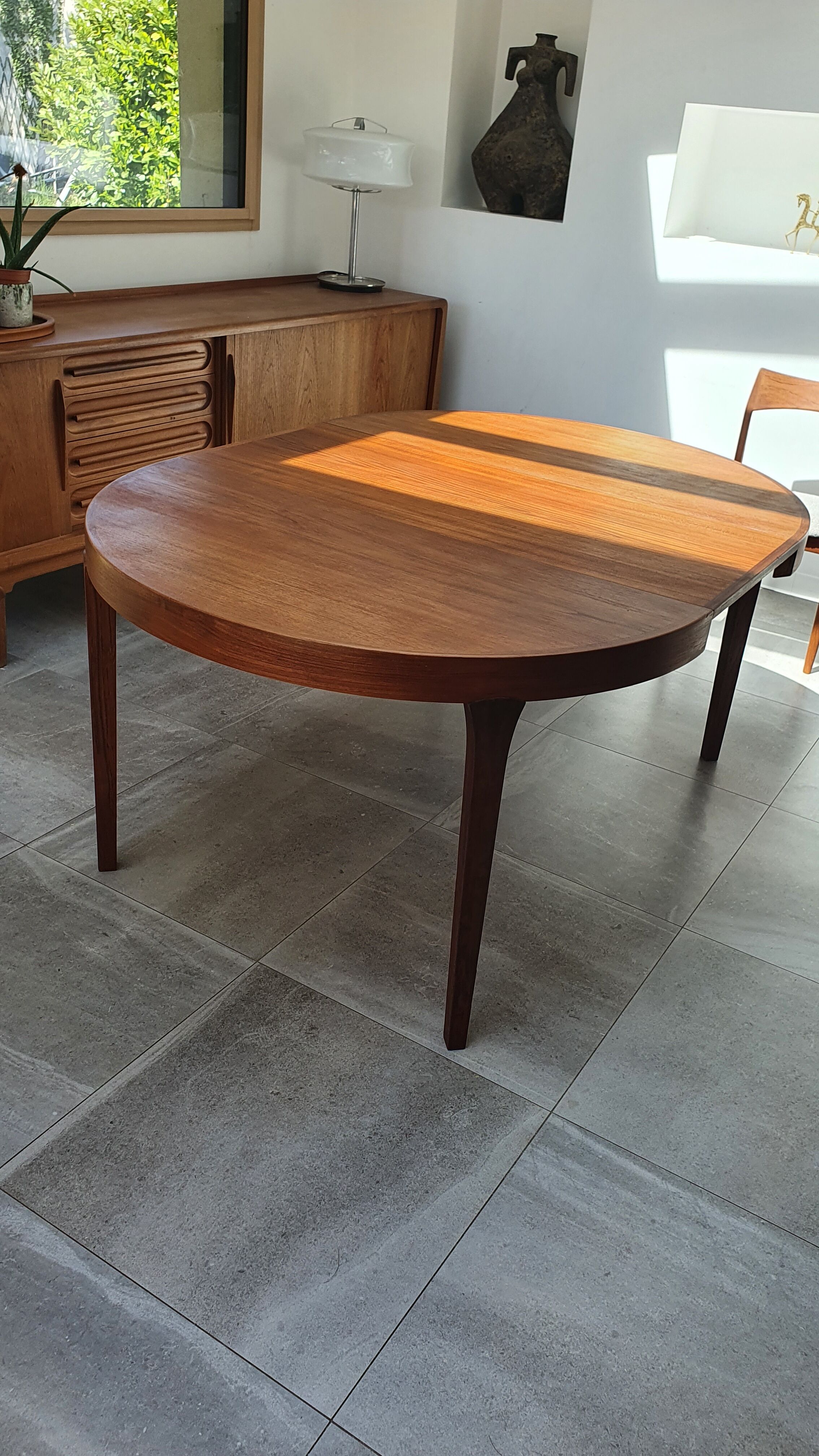 Teak dining table editor Gudme Mobelfabrik, Danish
