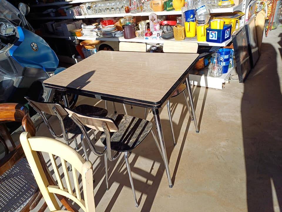 Vintage formica tublac set